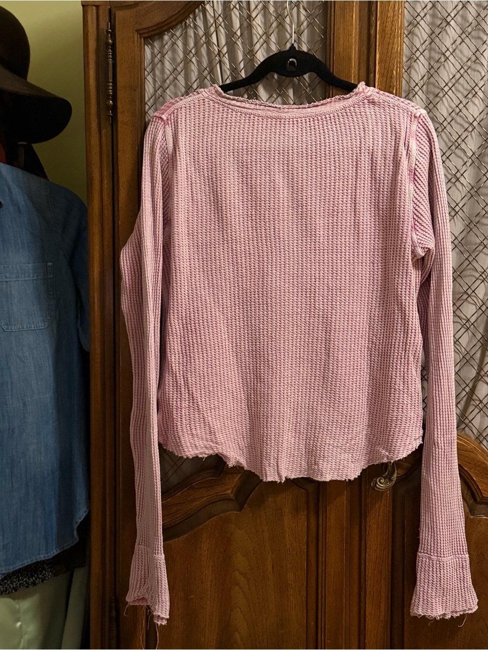 Free People FP One Colt Pink Waffle Thermal Henley SIZE MEDIUM - Picture 6 of 8